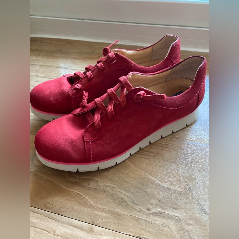 Women’s Casual Red Suede Lace-Up Shoes